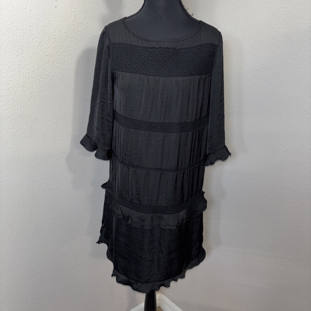 Who What Wear Shift Dress Women's Small Black Ruffle Crochet Detail Minimalist